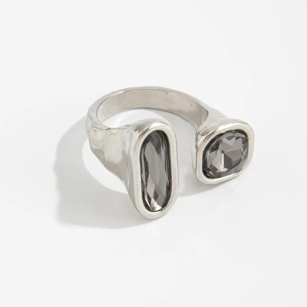 Elevate Adjustable Ring I Chic Ring that Elevates Your Look from the Boardroom to the Stadium