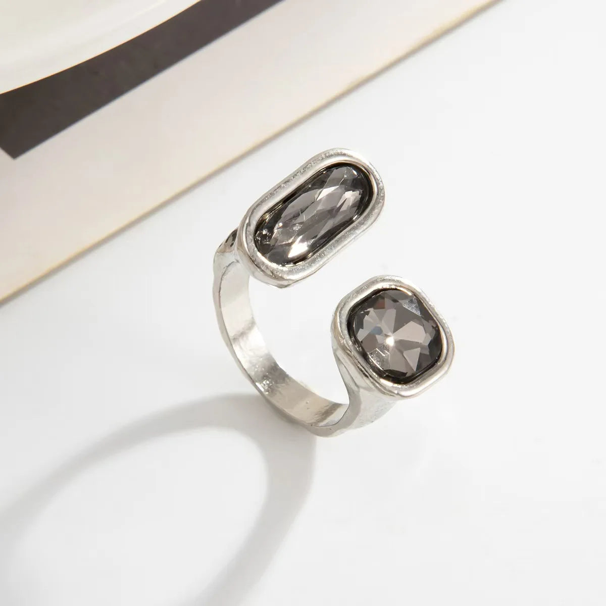 Elevate Adjustable Ring I Chic Ring that Elevates Your Look from the Boardroom to the Stadium