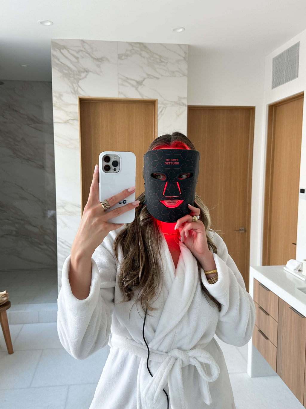 The Mask LED Light Therapy Mask For Acne And Skin Rejuvenation