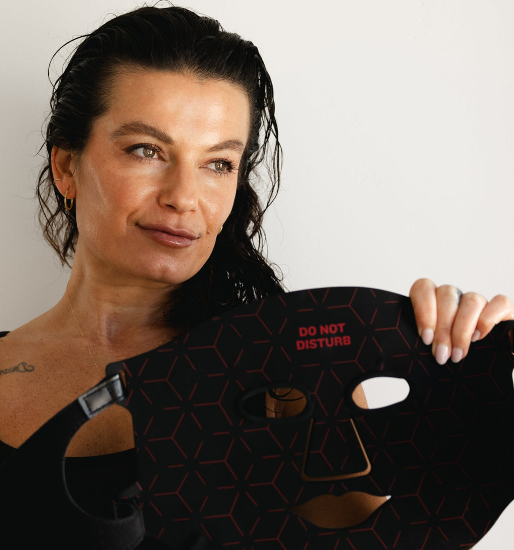 The Mask LED Light Therapy Mask For Acne And Skin Rejuvenation