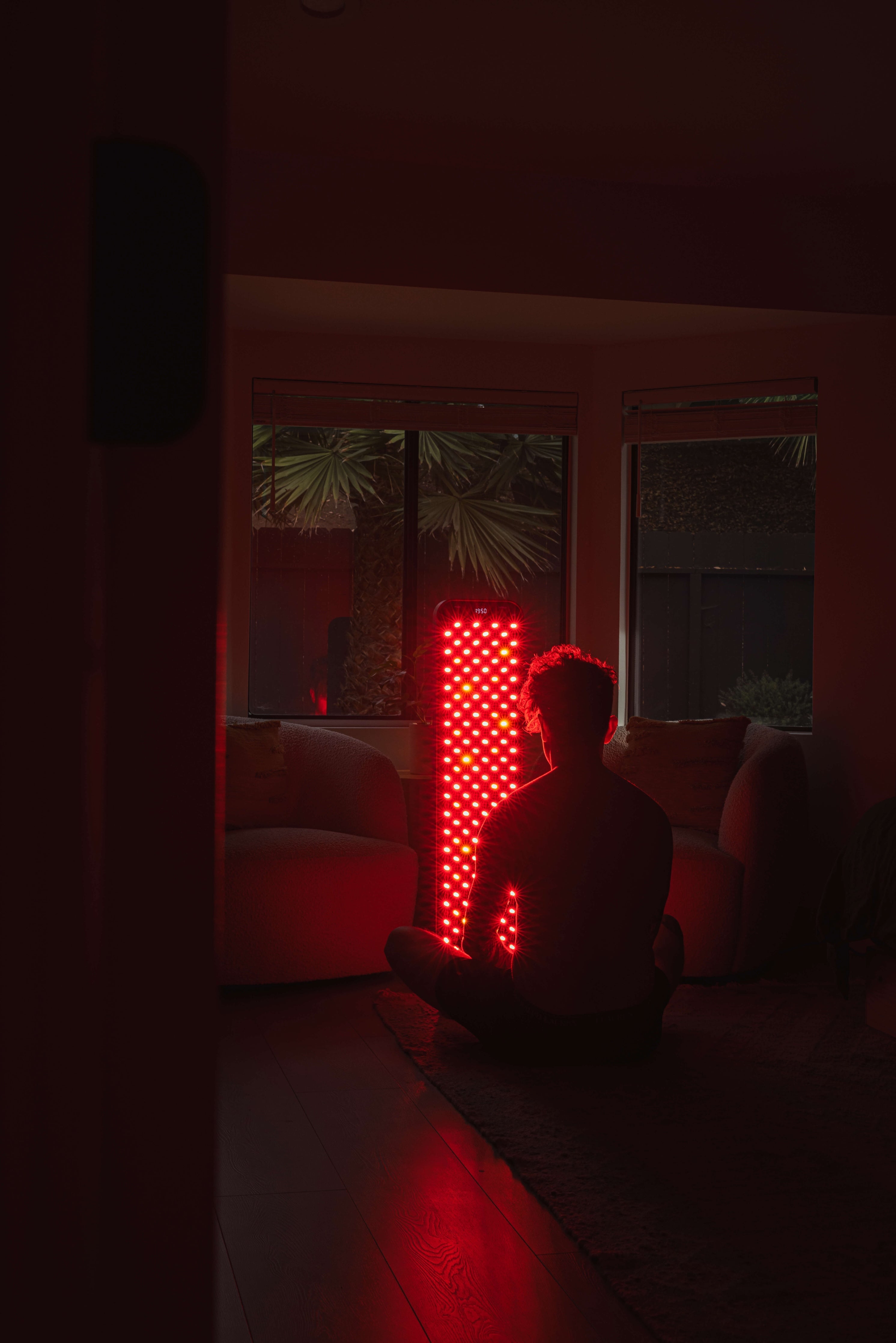 The Large Panel Light Therapy Device For Full Body Coverage And Custom Settings
