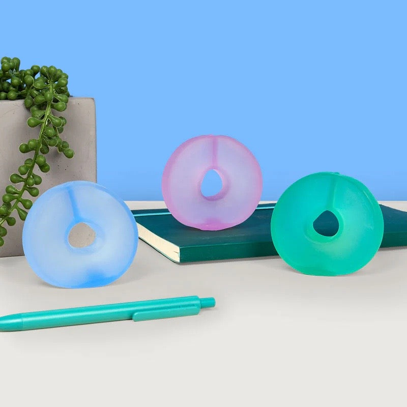 Speks Gump Loop Cool 3-Pack on desk setup